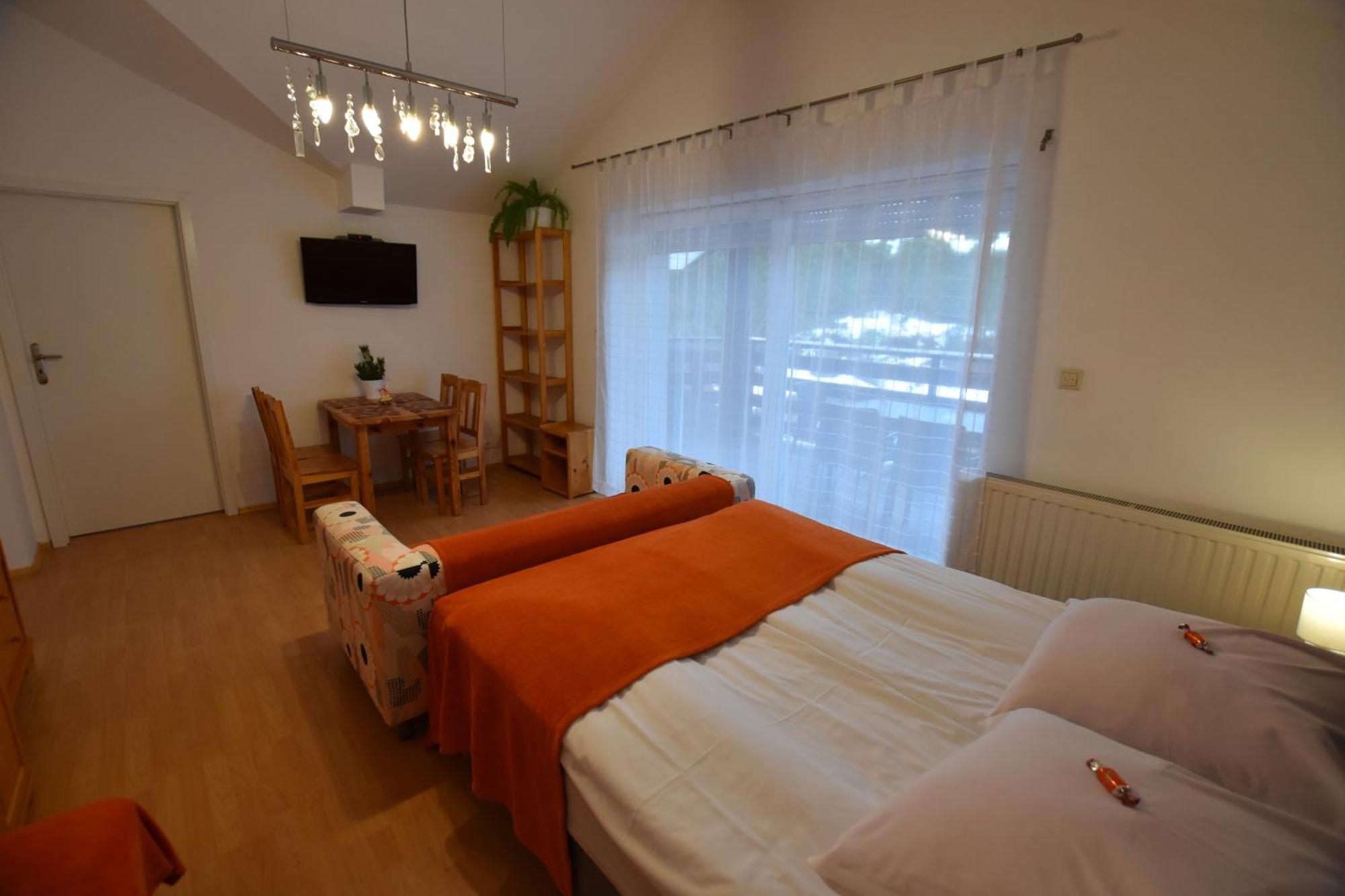 שצ'צ'ירק Apartamenty Czyrna Przy Gondoli חדר תמונה